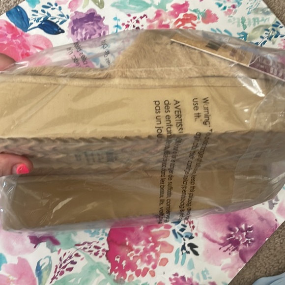 Muk Luks platform slippers - Picture 9 of 9